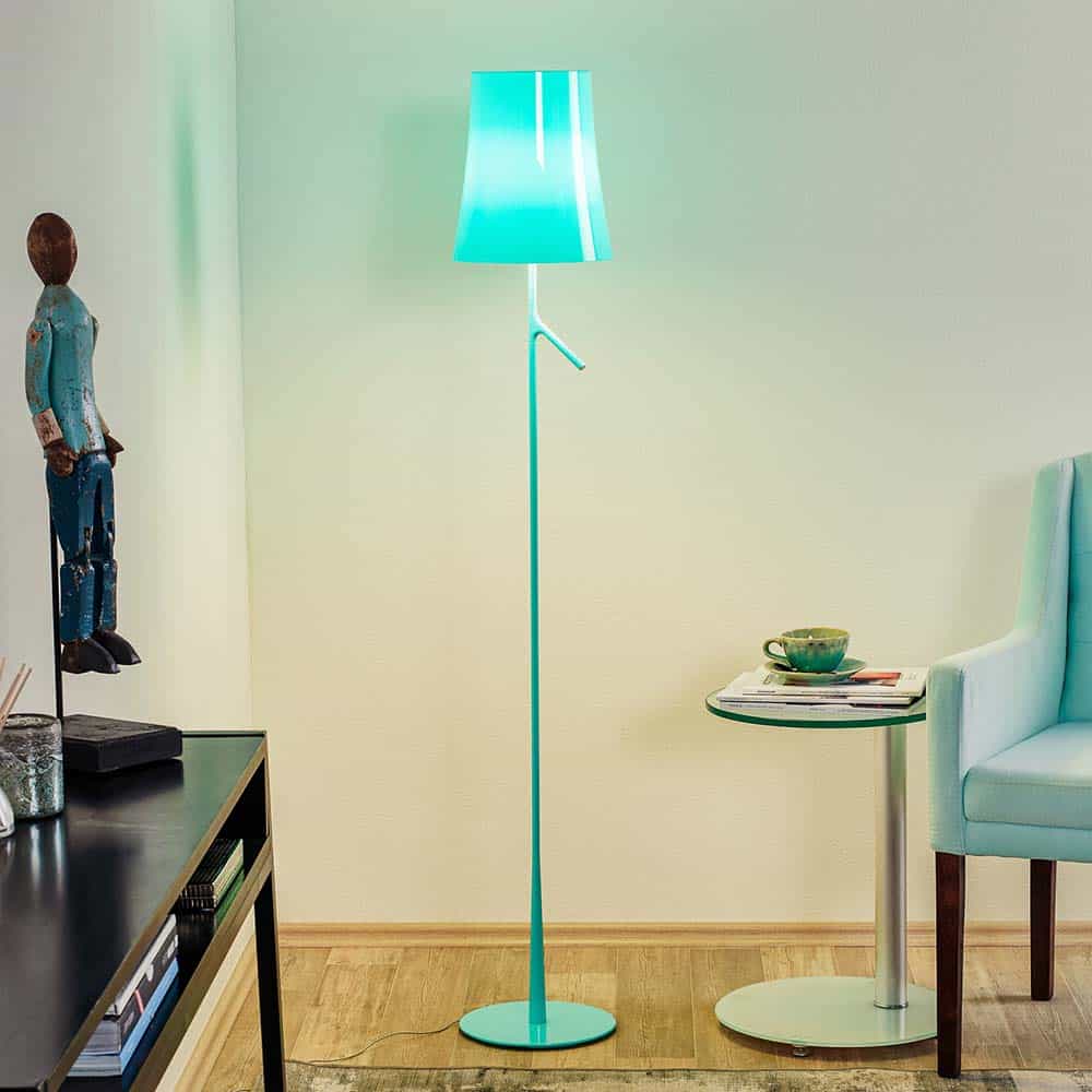 Birdie lampada da terra e lettura led integrato ambientata foscarini prisma light consulenza illuminotecnica store shop online
