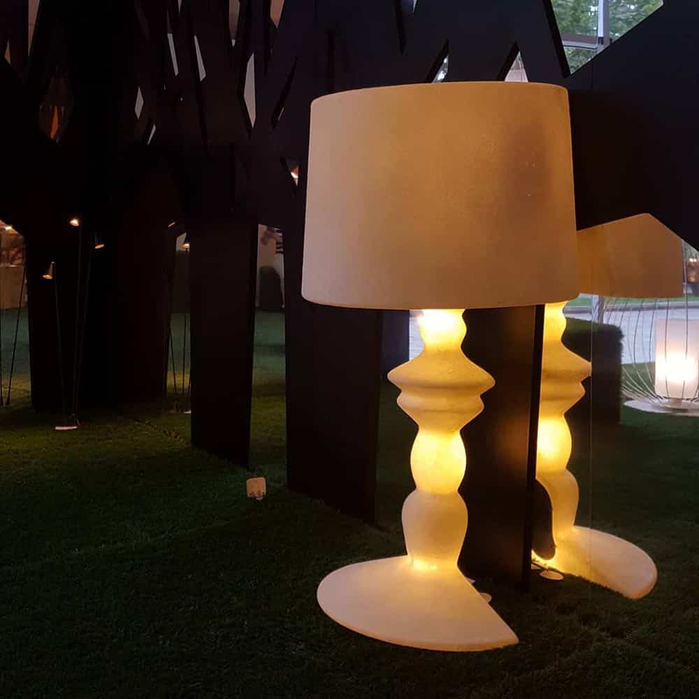 Alibabig-Floor-Lampada-Da-Terra-Led-Indoor-e-Outdoor-Karman-Prisma-Light-Store-Lampade-Noci