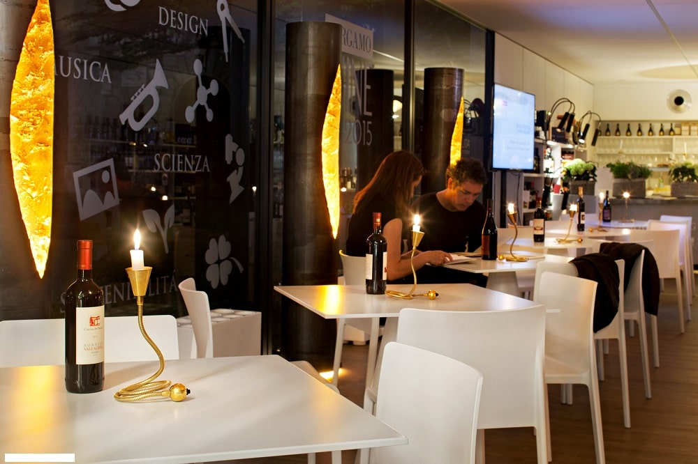 Miracolo-Tavolo-Ambientata-Catellani-&-Smith-Prisma-Light-Store-Lampade-Noci