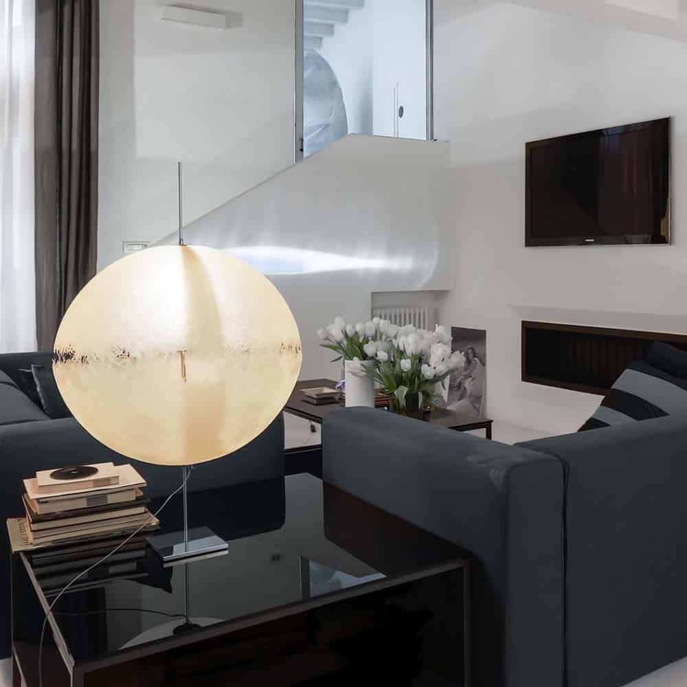 PostKrisi-T-61-tavolo-ambientata-Catellani-&-Smith-Prisma-Light-Store-Lampade-Noci(1)