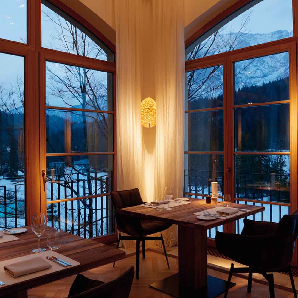 Stchu-Moon-05-Ambientata-catellani-&-Smith-Prisma-Light-Store-Lampade-Noci(1)
