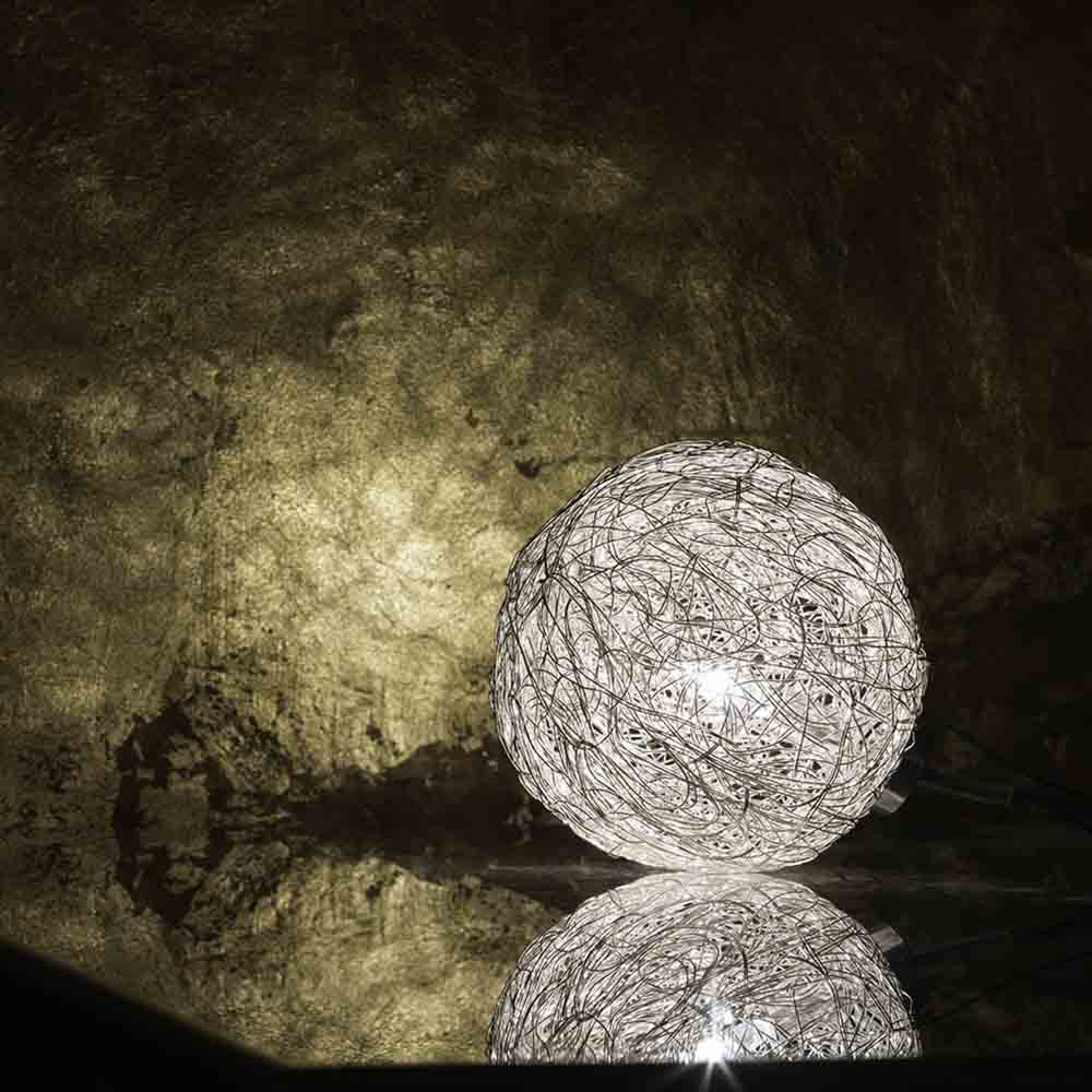 Sweet-Light-T-Tavolo-Ambientata-Catellani-&-Smith-Prisma-Light-store-Lampade-noci