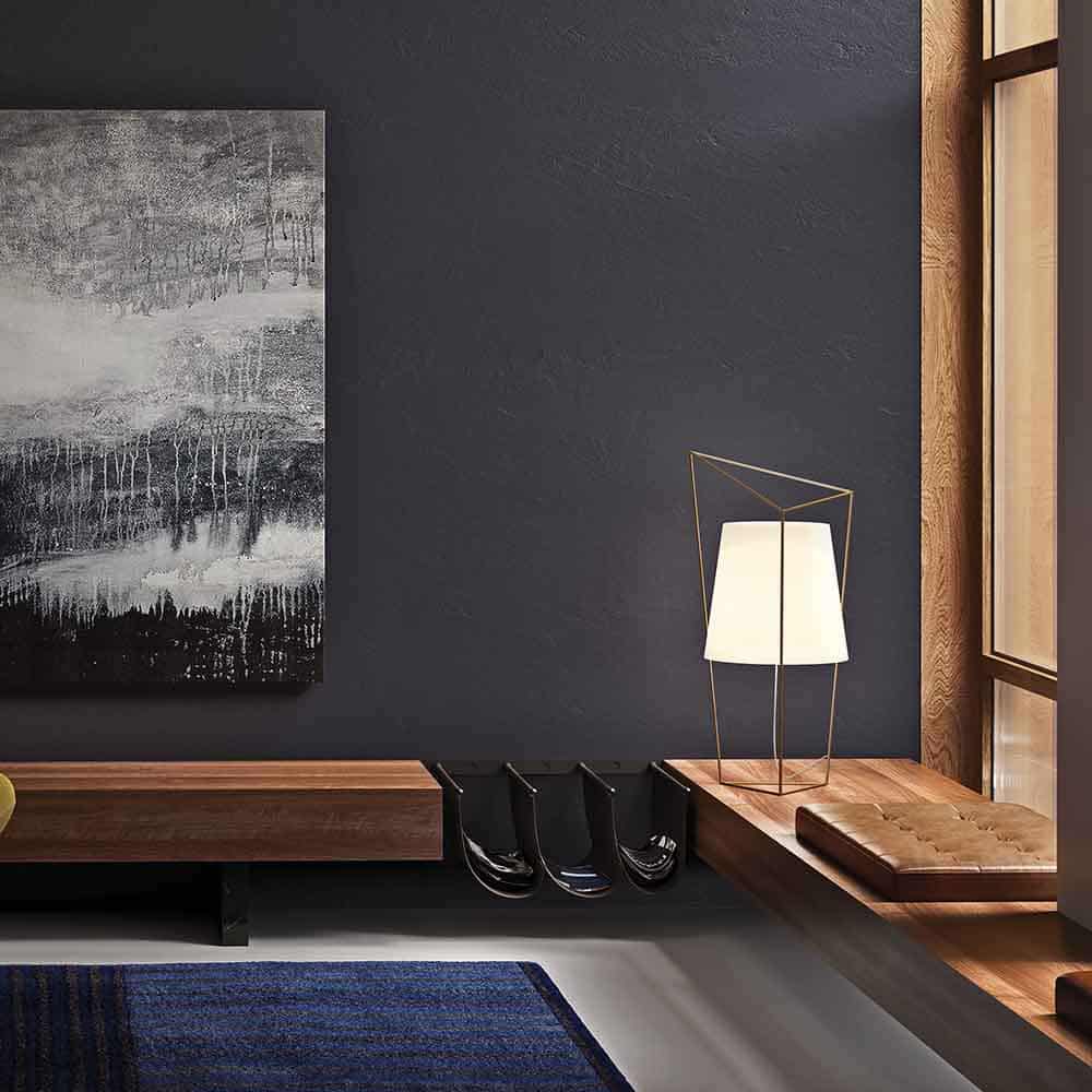 TATU-Tavolo-Vetro-Bianco-Montatura- Ottone-Ambientata-Kdln-Prisma-Light-Store-Lampade-Noci