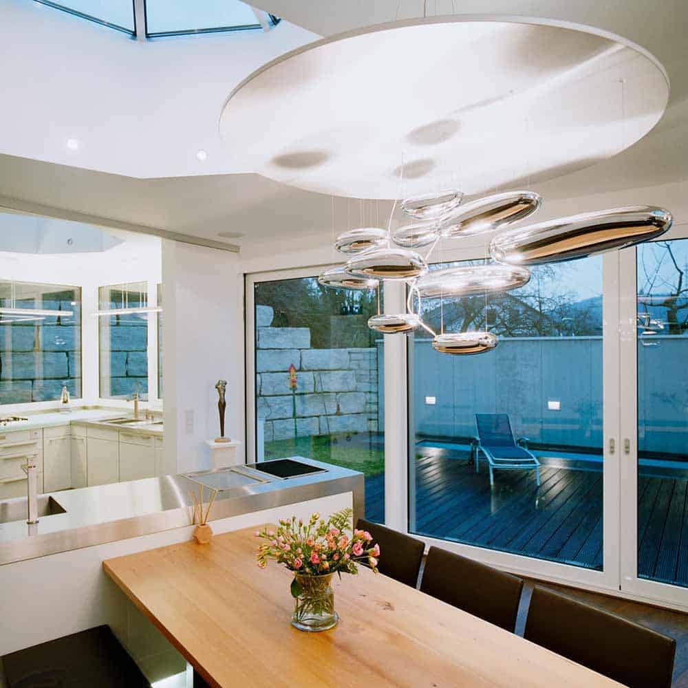 Mercury-Led-Sospensione-Cromo-Lucido-Ambientata-Artemide-Prisma-Light-Store-Lampade-Noci