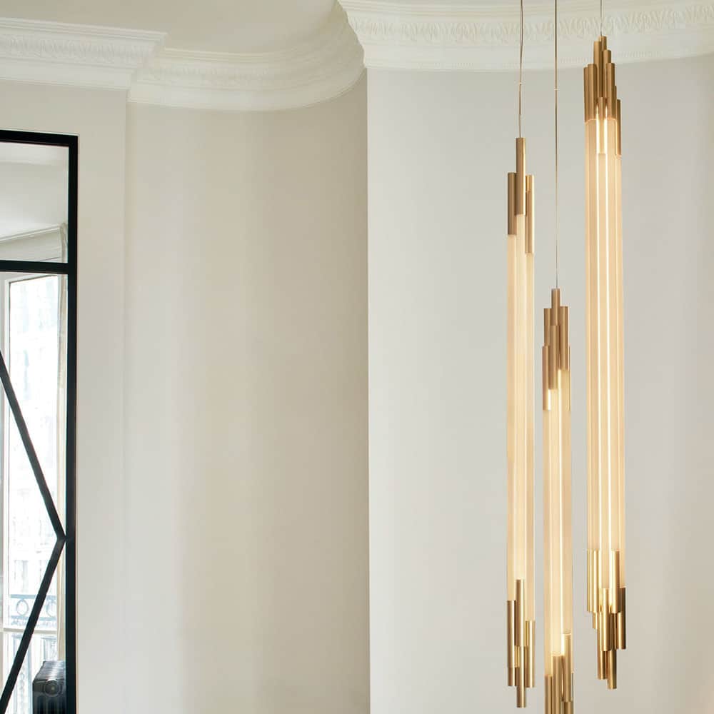 org vertical led ambientata dcw editions lampada a sospensione vetro e alluminio Prisma Light 1