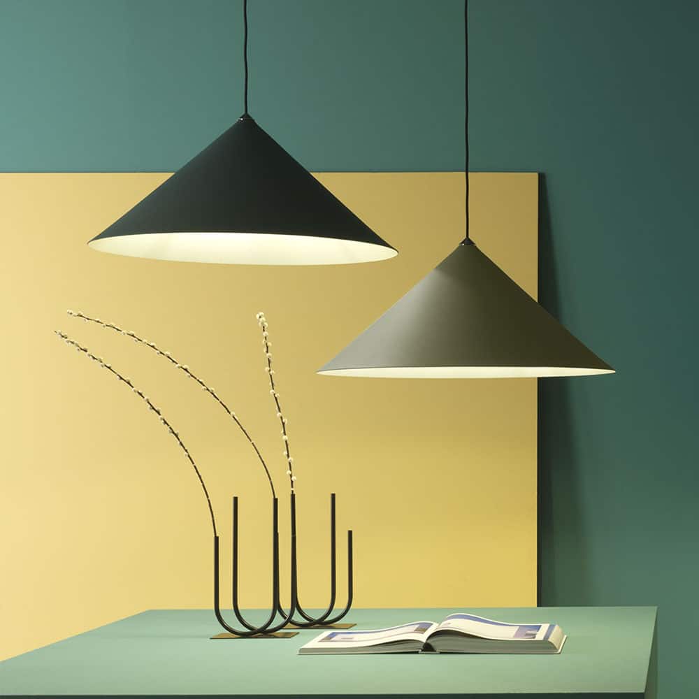 Jeena Versione A Lampada a Sospensione Led Grande Ambientata Zava Luce Prisma Light Store Lampade