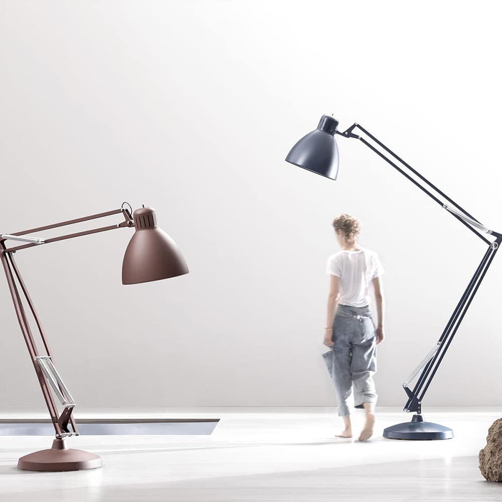 JJ-Big-Floor-Outdoor-Lampada-da-terra-led-Ambientata-Alluminio-Acciaio-Leucos-Prisma-Light-Consulenza-Illuminotecnica-Shop online