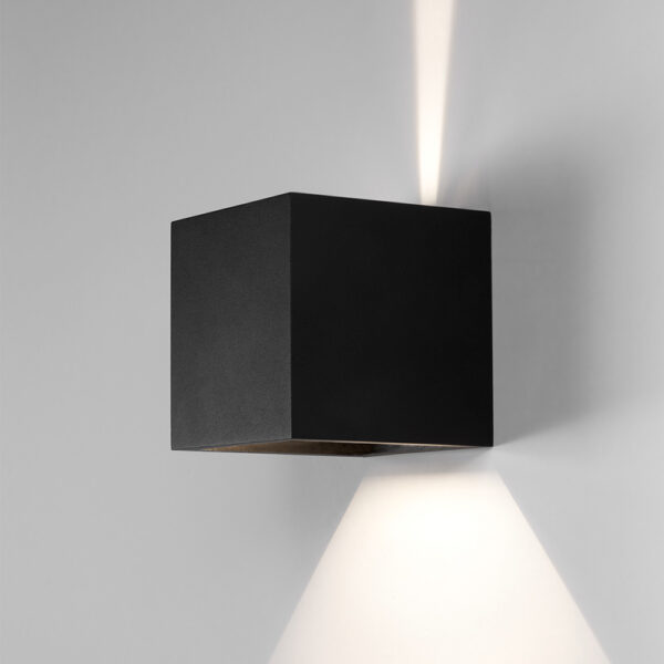 BOX MINI-Lampada da parete-colore-Nero-alluminio-Light Point-Prisma Light-store-shop-consulenza illuminotecnica