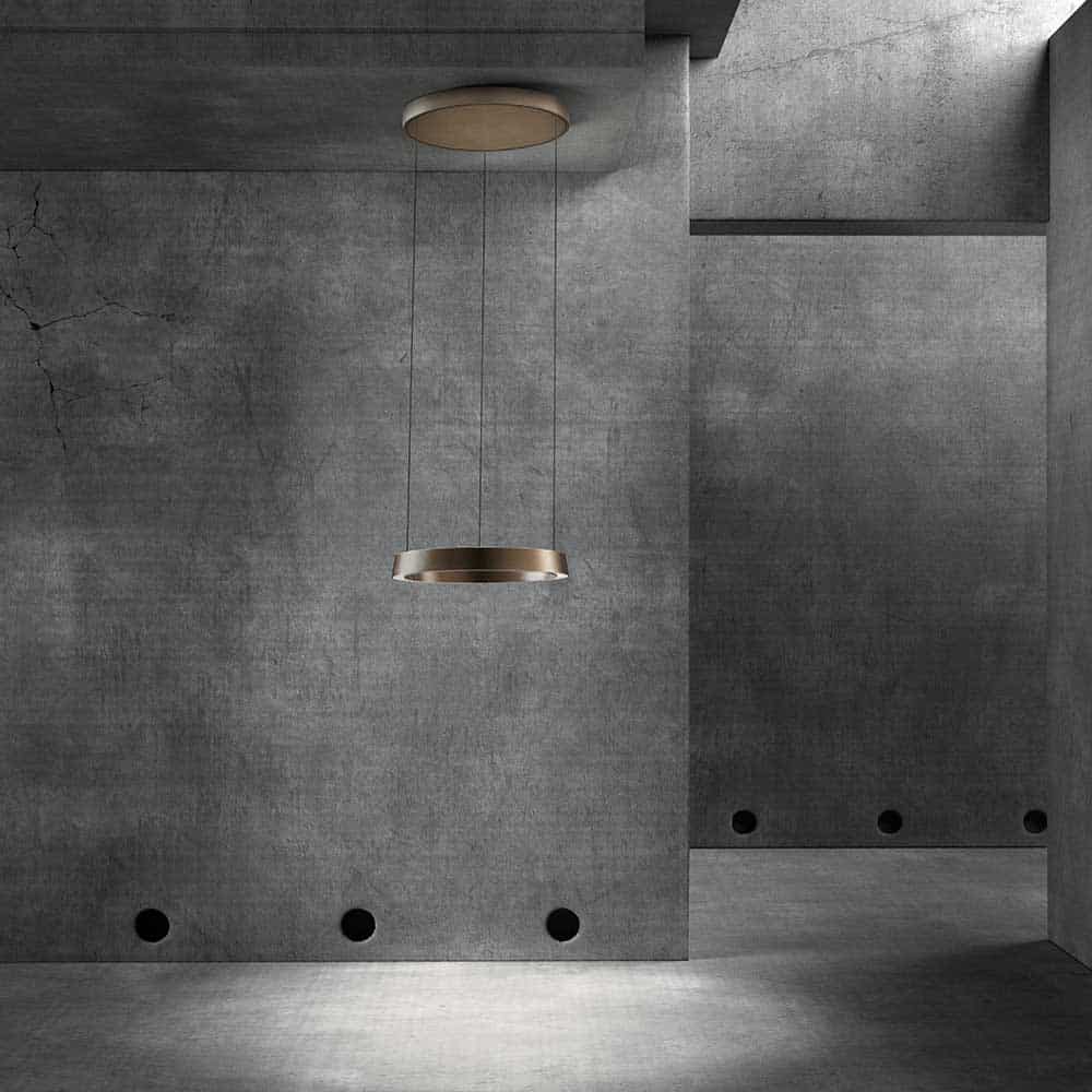 EDGE ROUND Ø500 -Ø400 lampada a sospensione in alluminio colre Oro Rosa ambientata Light Point Prisma Light showroom consulenza illuminotecnica