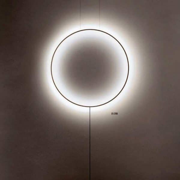 Slick-rotonda-Redogroup-prisma-light-lampada-sospensione-piantana-colore-nero-opaco-ambientata-shop-online-noci