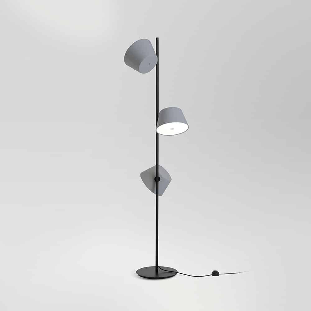 Tam-Tam-P3 Lampada da terra Marset Silver Grey Prisma Light illuminazione e consulenza