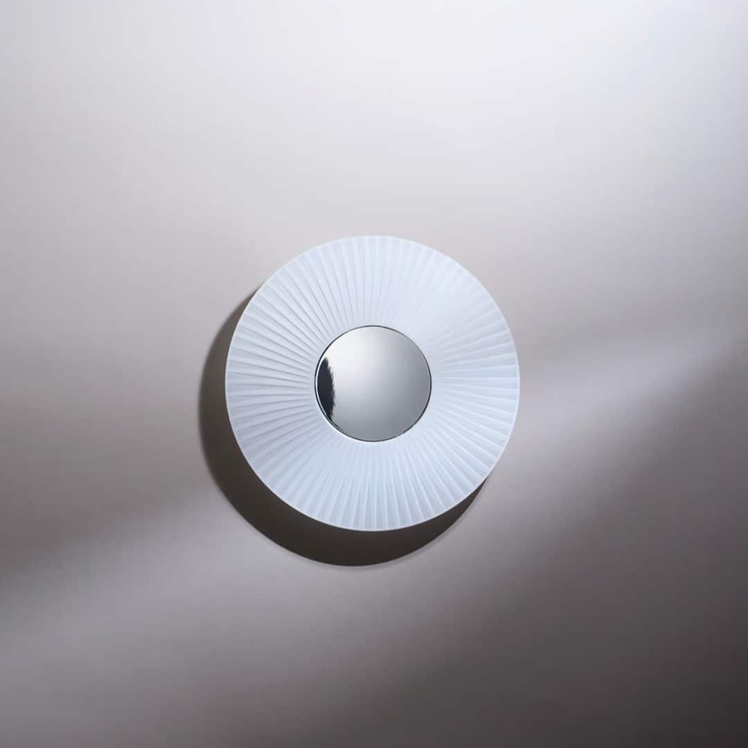 iris-mirror-lampada-da-parete-o-Soffitto-DCWedition-diametro-60-cm-spenta-Prisma-Light.jpg
